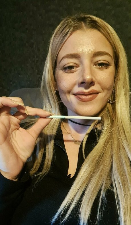 maloryfox OnlyFans Strip