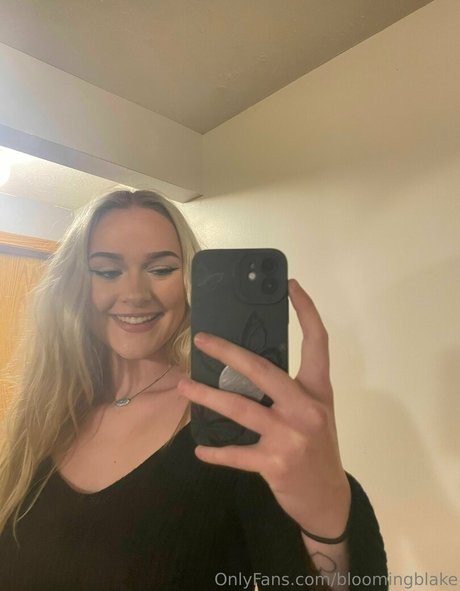 bloomingblake OnlyFans-Seite