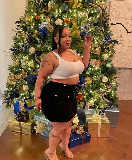 monicabunz OnlyFans Star