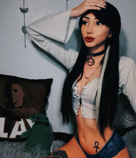 omgvelvet Nacktbilder-Leaks von OnlyFans