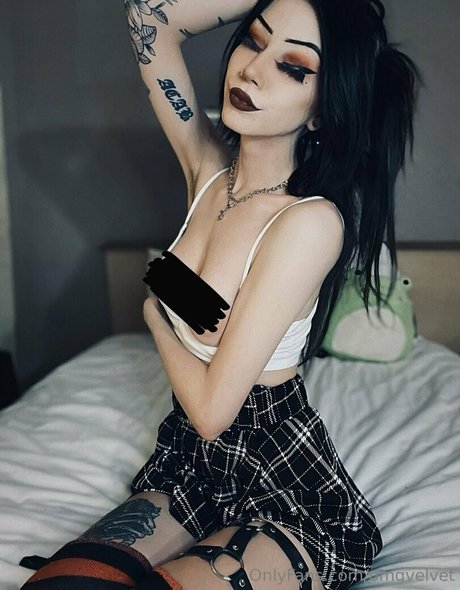 omgvelvet Model OnlyFans Foto