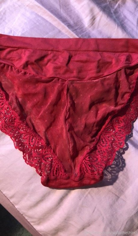 sofiathethirst Leaks von Nacktbildern auf OnlyFans