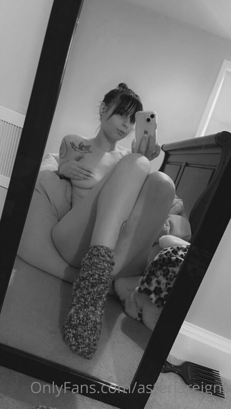asteriareigns OnlyFans Bilder nackt