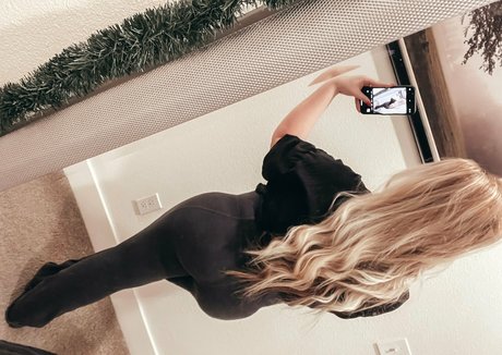 xoxobaiiiifree OnlyFans Nacktfotos