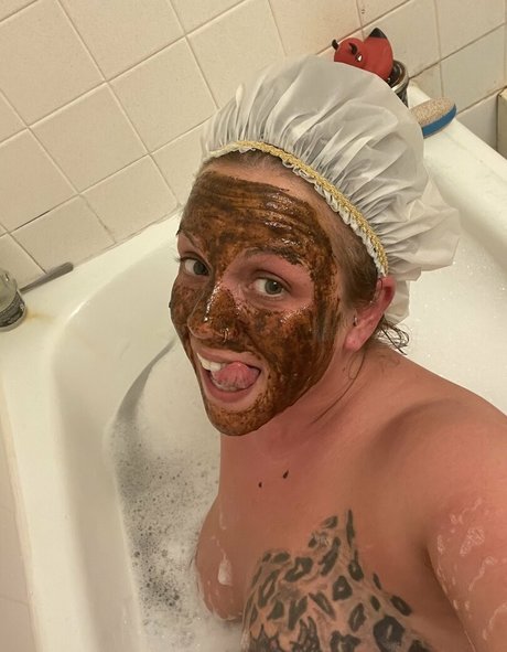 basicbitchbakerybooty OnlyFans Brüste Bild