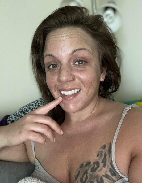 basicbitchbakerybooty OnlyFans Striptease