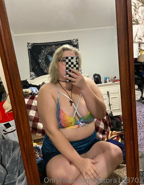 aurora188702 OnlyFans XX