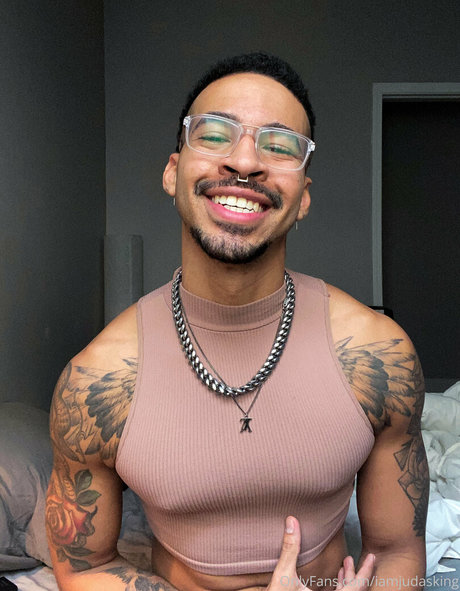 iamjudasking OnlyFans Brüste Bild