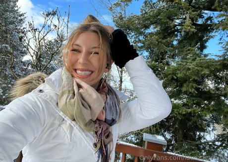 lauragetshigh OnlyFans