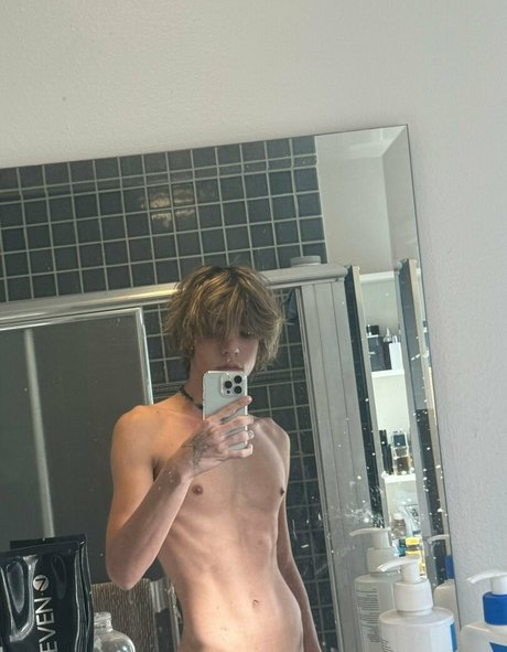 okayjohnnyboy XXX OnlyFans