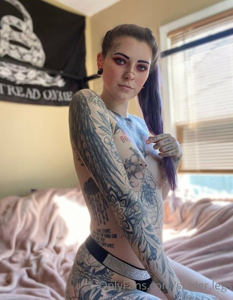 spider legs Nacktbilder von OnlyFans geleakt