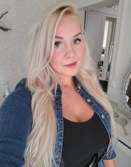 Emilia Linden Nacktbilder geleakt OnlyFans