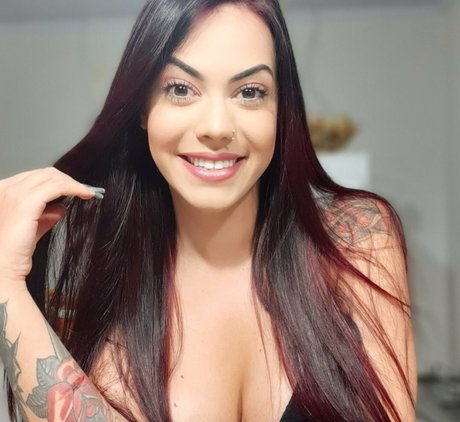 Hellen Portillo OnlyFans Bilder