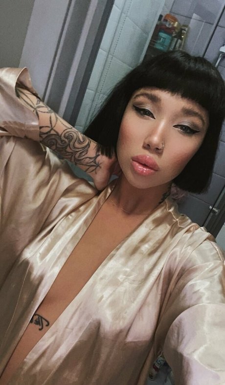 polina molly OnlyFans-Post