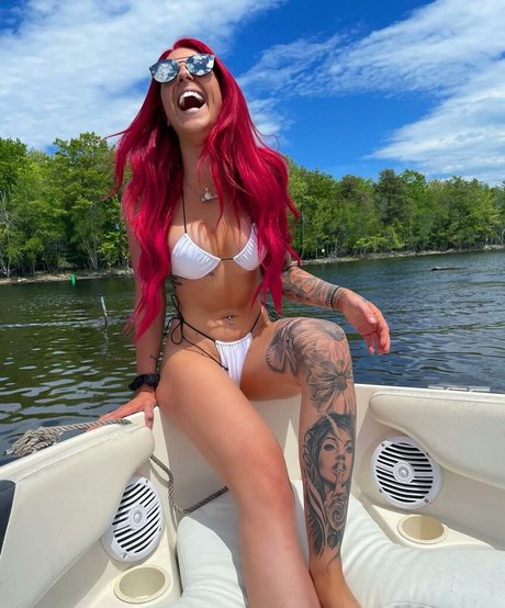 Krissytradio OnlyFans Leak Pornografie