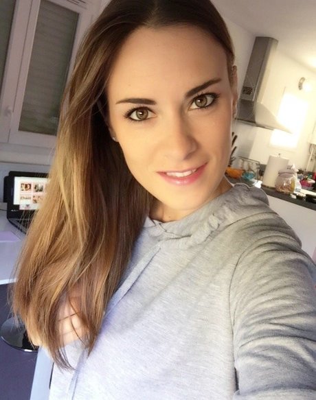 Claire Castel OnlyFans Strip