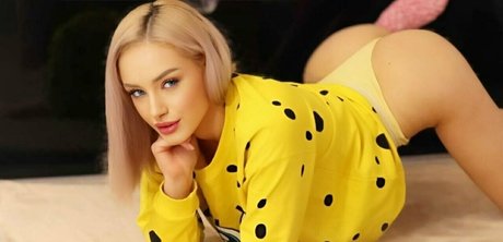 blonde anna OnlyFans-Pornos