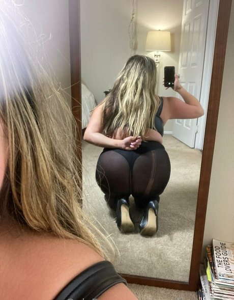 angelfootcakes Neue geleakte OnlyFans-Inhalte