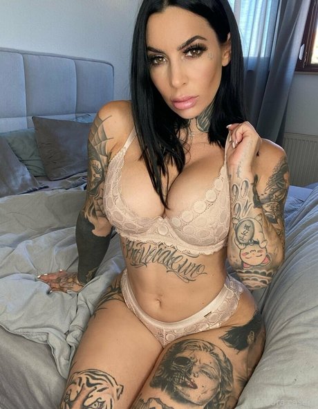 cora zone Sex auf OnlyFans