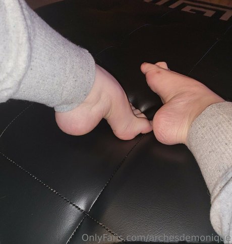 archesdemonique Leaked OnlyFans Fotos