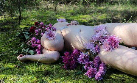 Stella R Galaxy OnlyFans Nacktbilder