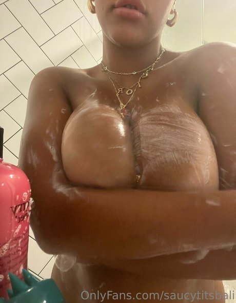 saucytitsbali Leaked OnlyFans Fotos