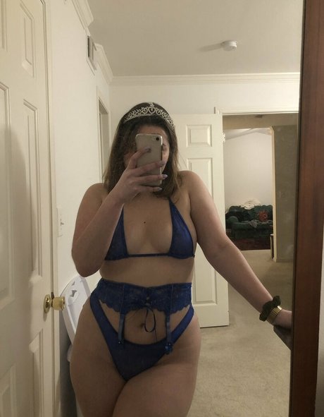 Girth Brooks Titten OnlyFans