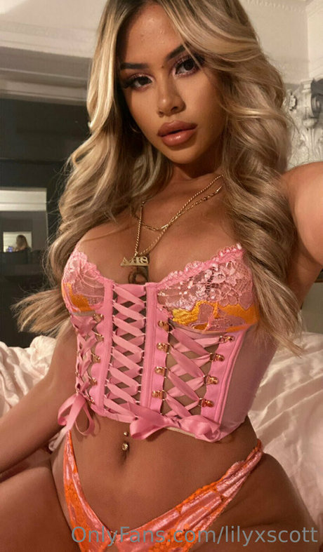 lilyxscott Neue geleakte OnlyFans-Inhalte