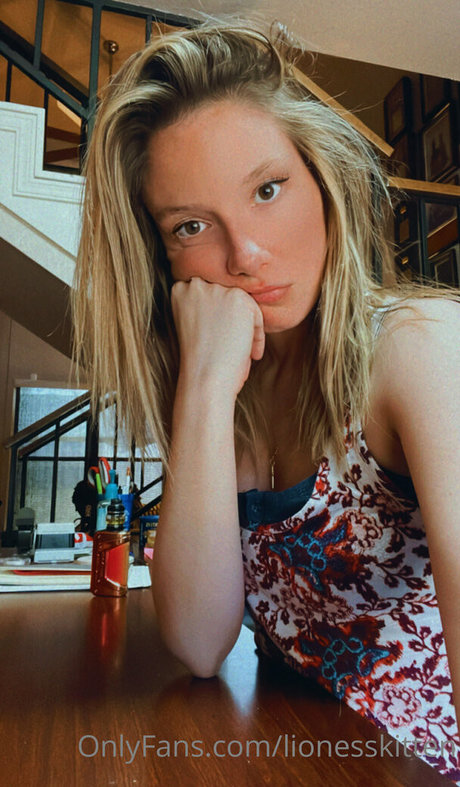 lionesskitten OnlyFans Brüste Bild