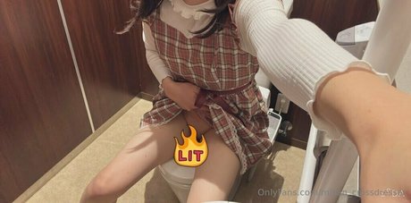 mikan crossdresser OnlyFans-Seite