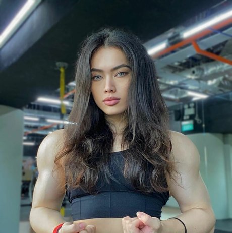 Sherlyn Chee Bilder OnlyFans