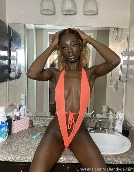 defiantlydeviant OnlyFans Nacktbilder