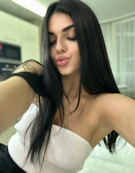 aliia fairy OnlyFans Nacktbilder