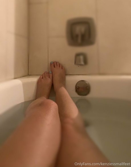 kenziessmallfeet Nackt Leaks OnlyFans