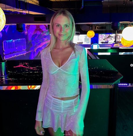 Sarah Lloyd Nacktbilder-Leaks von OnlyFans