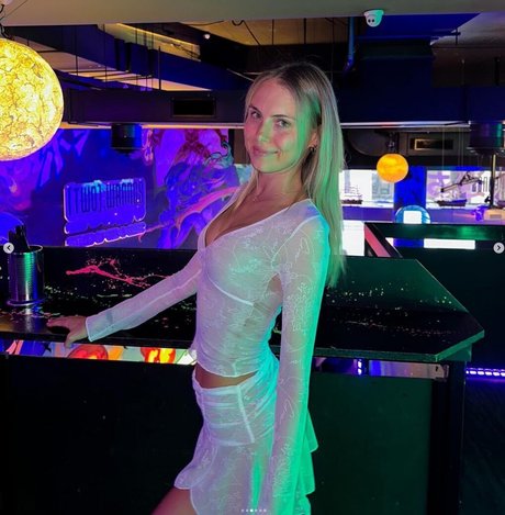 Sarah Lloyd OnlyFans Leaks