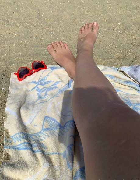 barefoot babe02 Heiße OnlyFans Inhalte