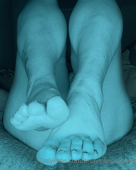 artsyinkedblonde OnlyFans Gratis