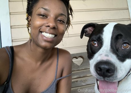 goddessdevyn OnlyFans Beiträge