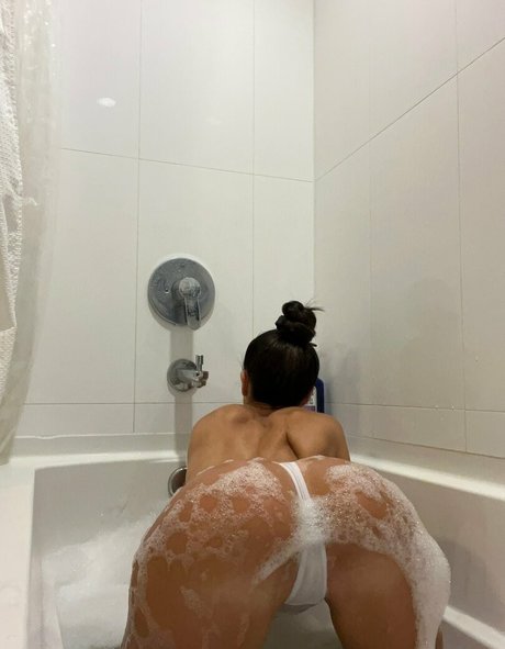 Ariella Moreno OnlyFans Bilder