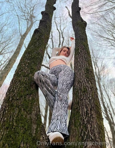 annacherry1 OnlyFans Leak