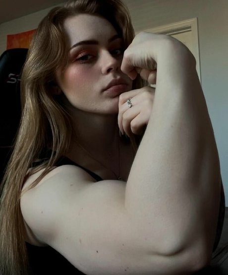 Ayshia Schisel Nackt OnlyFans