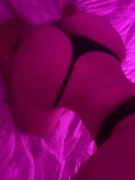 Nehir Sar Brüste OnlyFans