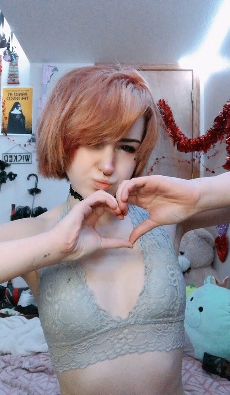 lyraluv OnlyFans Brüste Bild