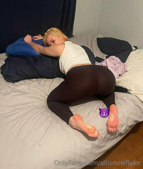 snowbunnyalii Only ...