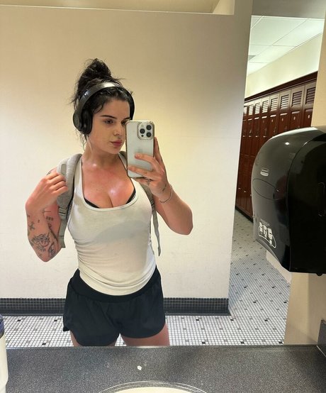 Hope Schwing Nackt geleakt OnlyFans