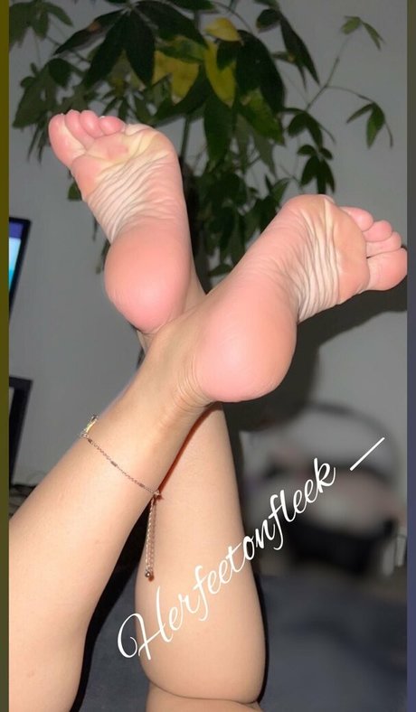 herfeetonfleek_ XXX Leak OnlyFans Leak