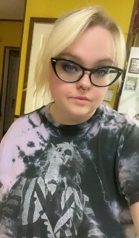 tinymortician89 Model OnlyFans Foto