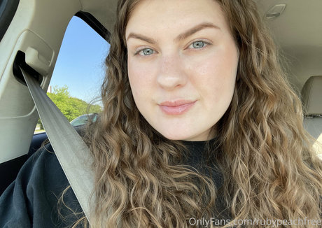 rubypeachfree Leaks von Nacktbildern auf OnlyFans