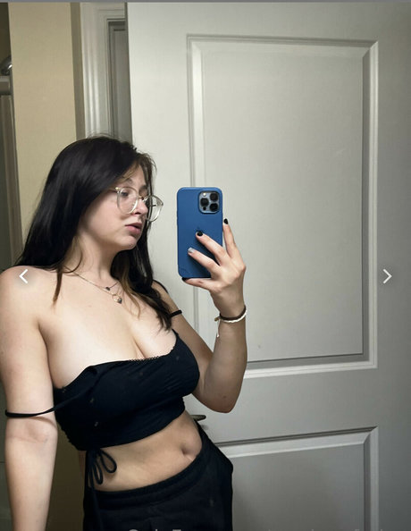 Sariyahleon Nacktbilder von OnlyFans geleakt